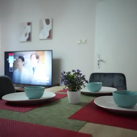 Birds Nest Apartment